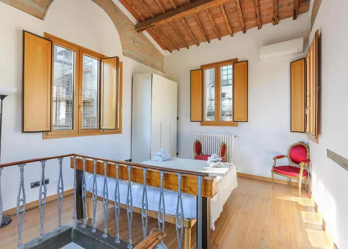 Uffizi I Tower Apartment In Florence